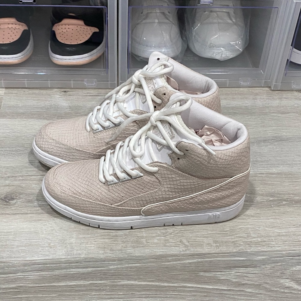 Nike
Air Python PRM (rare) - Picture 2 of 3